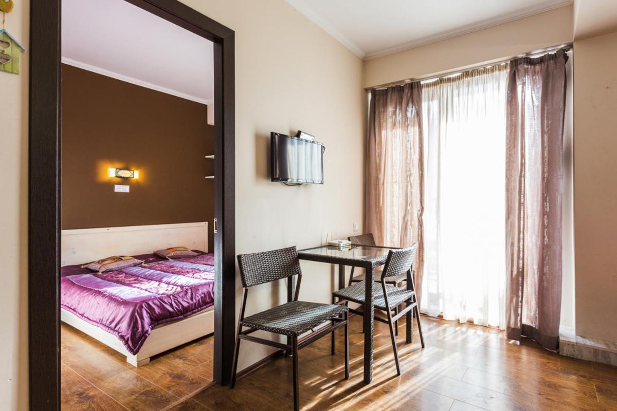 2 Room Cozy Apartment In Bakuriani Eksteriør billede